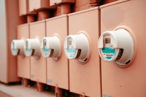 Sakinlərin elektrik sayğacları sırası
