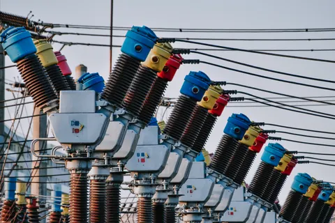 Binanın enerji təchizatını verən transformatorlar